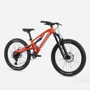 Mountain bike cu furcă RockShox pentru bike park Sinaia, închirieri